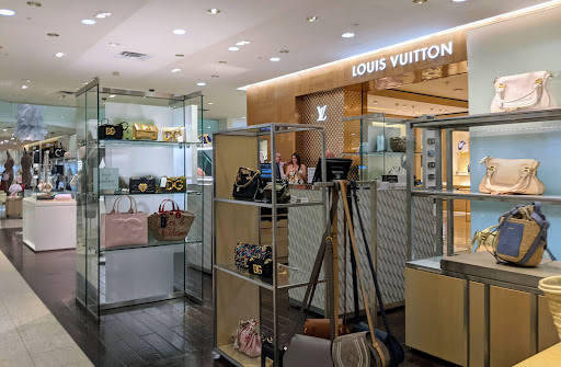 Department Store «Saks Fifth Avenue», reviews and photos, 7687 N Kendall Dr, Miami, FL 33156, USA