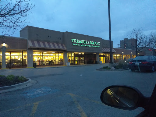 Supermarket «Treasure Island Foods», reviews and photos, 1526 E 55th St, Chicago, IL 60615, USA