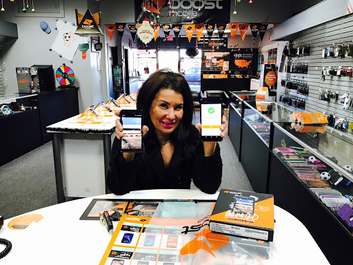Cell Phone Store «Boost Mobile/US WIRELESS», reviews and photos, 3008 E Hammer Ln #120, Stockton, CA 95212, USA