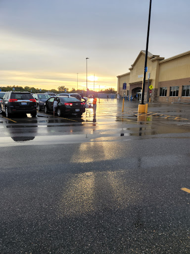 Department Store «Walmart Supercenter», reviews and photos, 5323 E Court St N, Burton, MI 48509, USA