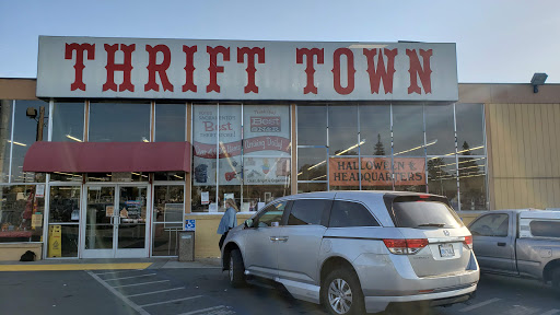 Thrift Store «Thrift Town», reviews and photos, 410 El Camino Ave, Sacramento, CA 95815, USA