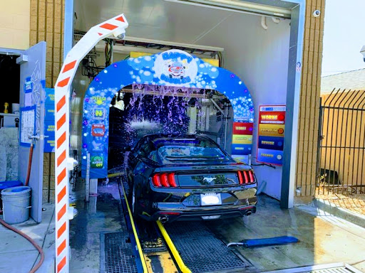 Happy Bubbles Car Wash en San Diego