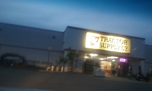 Home Improvement Store «Tractor Supply Co.», reviews and photos, 26 Commerce Rd, Clarion, PA 16214, USA