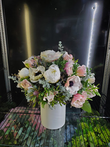 Florist «Alborada Florist», reviews and photos, 17 Huguenot St, New Rochelle, NY 10801, USA