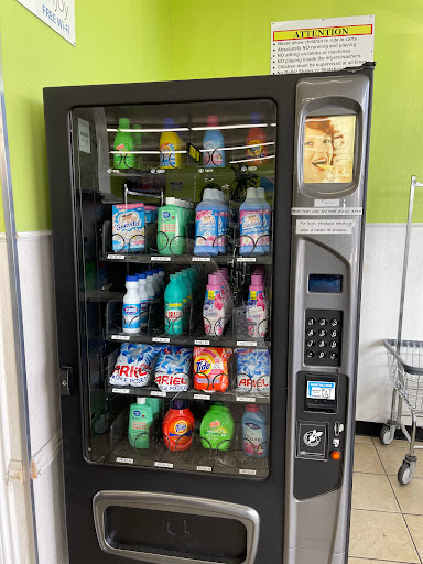 Laundromat «Clover Laundry», reviews and photos, 12558 Centralia St, Lakewood, CA 90715, USA