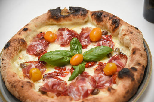 Carsica Pizzeria in Borgo Celano, Provincia di Foggia