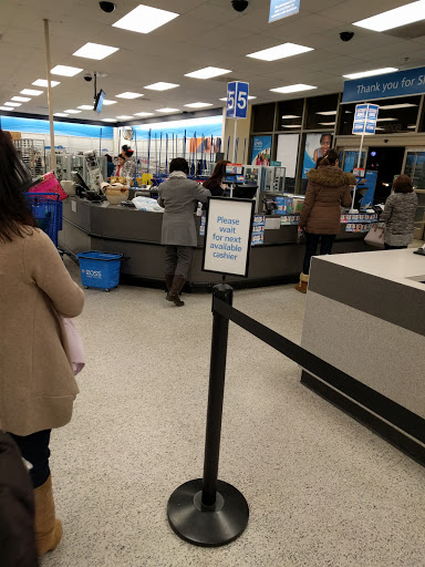 Clothing Store «Ross Dress for Less», reviews and photos, 8095 Stonewall Shops Square, Gainesville, VA 20155, USA