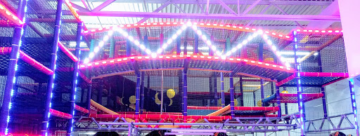 Roller Skating Rink «Bonaventure Always Family Friendly Skating Center And Birthday Parties», reviews and photos, 24505 Halsted Rd, Farmington Hills, MI 48335, USA