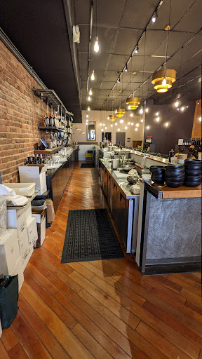 Gift Shop «Quilts Unlimited/ J. Fenton Gifts», reviews and photos, 118 E Main St, Charlottesville, VA 22902, USA