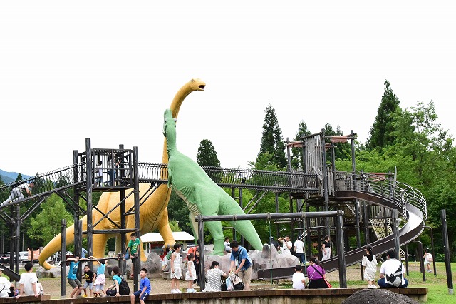 かつやま恐竜の森 （長尾山総合公園）
