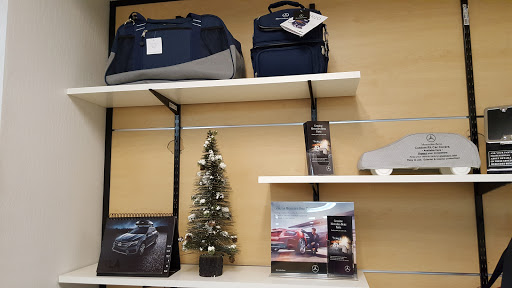 Mercedes Benz Dealer «Mercedes-Benz of Walnut Creek», reviews and photos, 1301 Parkside Dr, Walnut Creek, CA 94596, USA