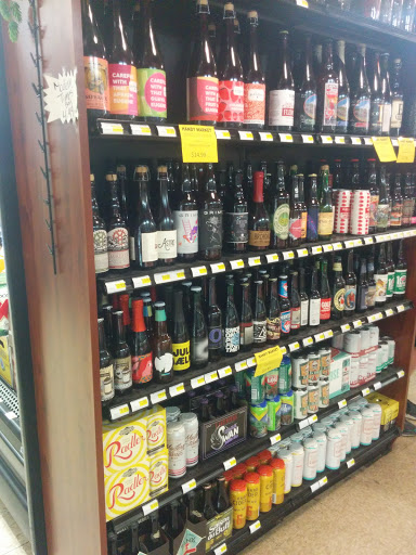 Grocery Store «Handy Market, Wine Store, Craft Beer Shop, Bottle Shop, Choice Meats», reviews and photos, 2514 W Magnolia Blvd, Burbank, CA 91505, USA