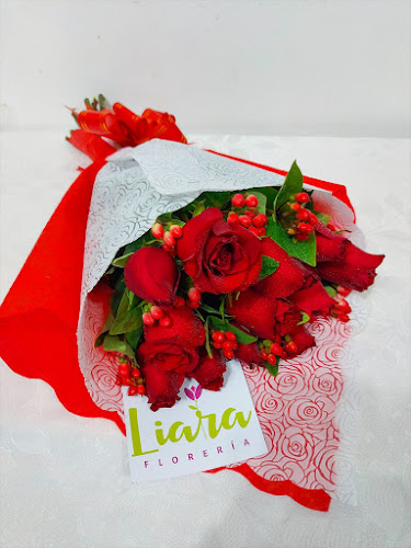 Opiniones de Liara floreria flores bonitas en surco en Rimac - Floristería