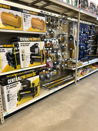 Hardware Store «Harbor Freight Tools», reviews and photos, 1011 Commerce Blvd, Dickson City, PA 18519, USA