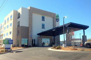 Holiday Inn Express & Suites Tahlequah, an IHG Hotel image