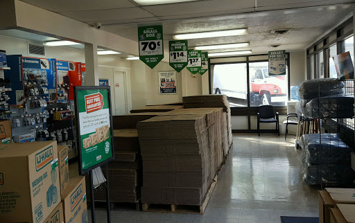Truck Rental Agency «U-Haul Moving & Storage of Jeffersonville», reviews and photos, 365 Eastern Blvd, Jeffersonville, IN 47130, USA