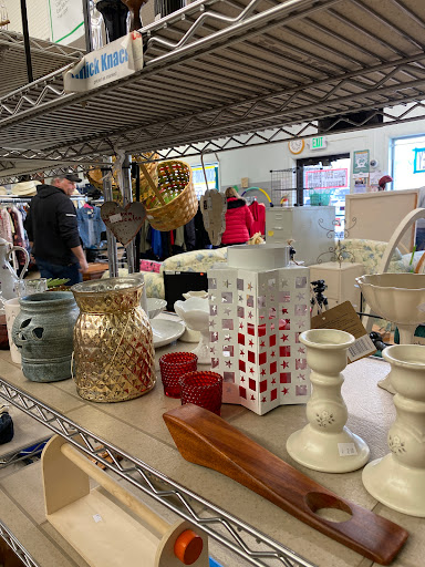 Thrift Store «Community Closet Thrift Store», reviews and photos, 416 E Park St, Livingston, MT 59047, USA