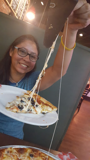 Italian Restaurant «The Garlic Knot», reviews and photos, 5073 N Dixie Hwy, Oakland Park, FL 33334, USA