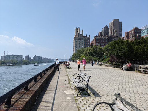 Park «Carl Schurz Park», reviews and photos, East 86th Street & East End Ave, New York, NY 10028, USA