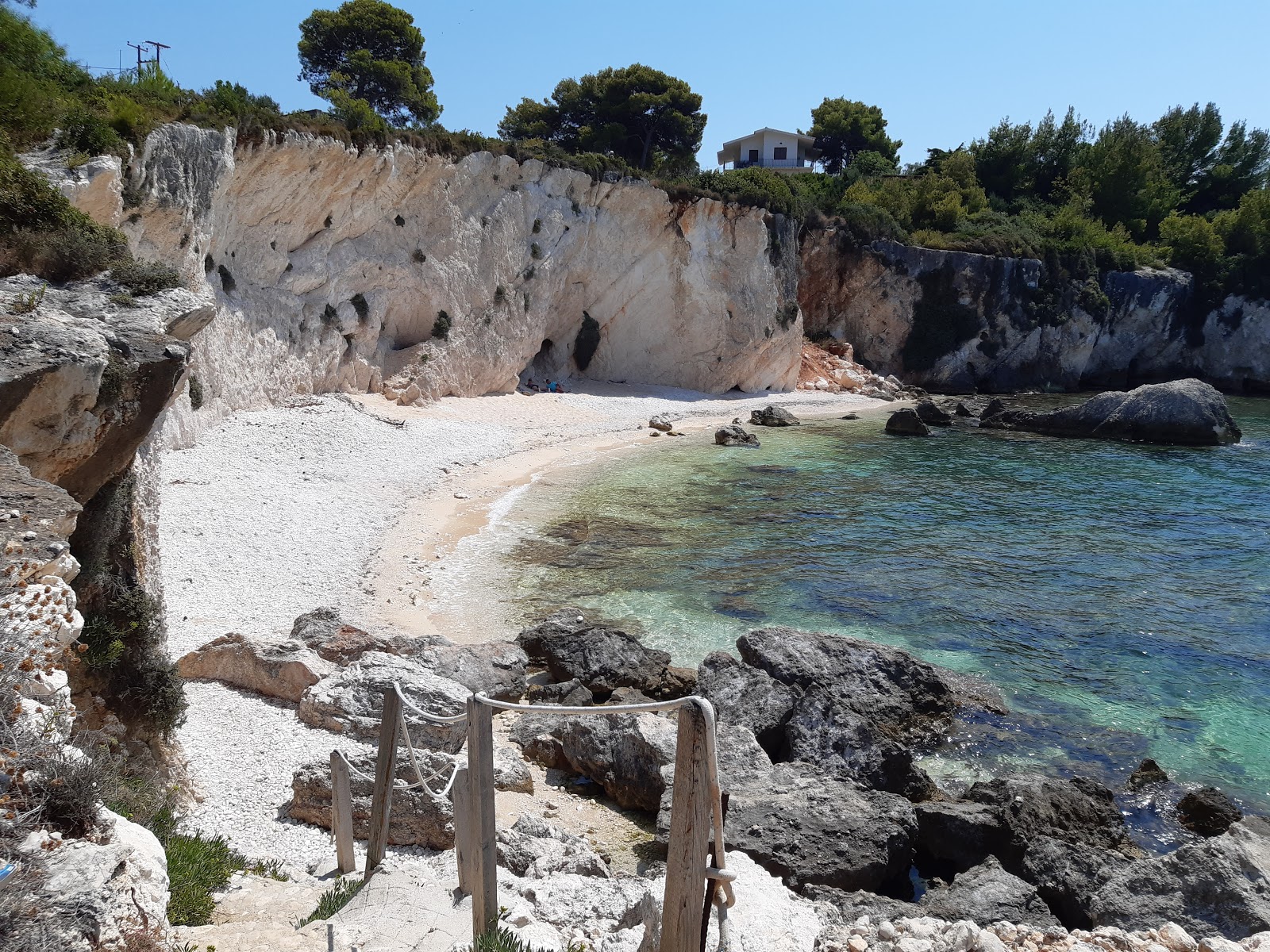 Foto van Galini beach met kleine baai