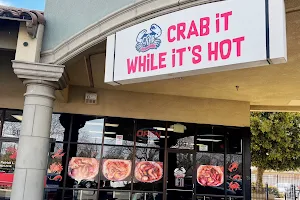 Crab it while it's hot image
