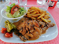 Plats et boissons du Restaurant Le Jardin des Aires à Cornillon-Confoux - n°1