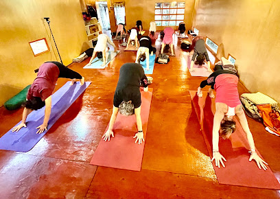 Gangamaiya Escuela de Yoga