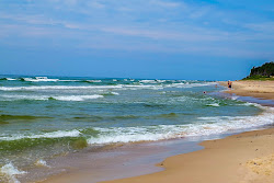 Foto von Melnrage Beach II mit lange, gerade küste