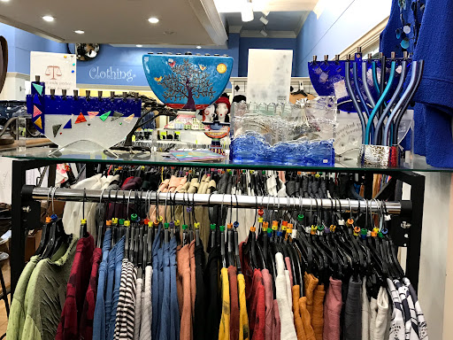 Gift Shop «Quilts Unlimited/ J. Fenton Gifts», reviews and photos, 118 E Main St, Charlottesville, VA 22902, USA