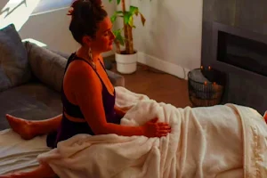Rozy massage service and body spa image