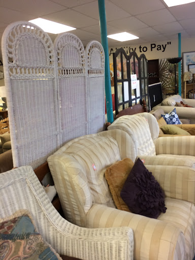 Thrift Store «Out of the Closet Thrift Store», reviews and photos, 2097 Wilton Dr, Wilton Manors, FL 33305, USA