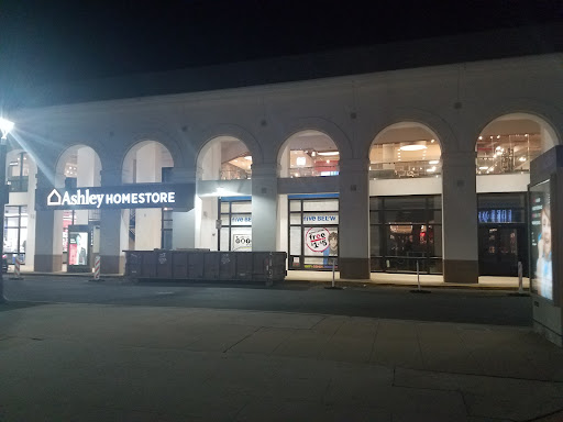 Shopping Mall «The Shops at Atlas Park», reviews and photos, 8000 Cooper Ave, Glendale, NY 11385, USA