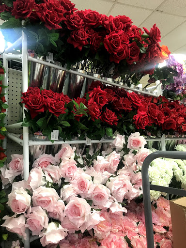 Dollar Store «Dollar King LC», reviews and photos, 3433 Foothill Blvd, La Crescenta, CA 91214, USA