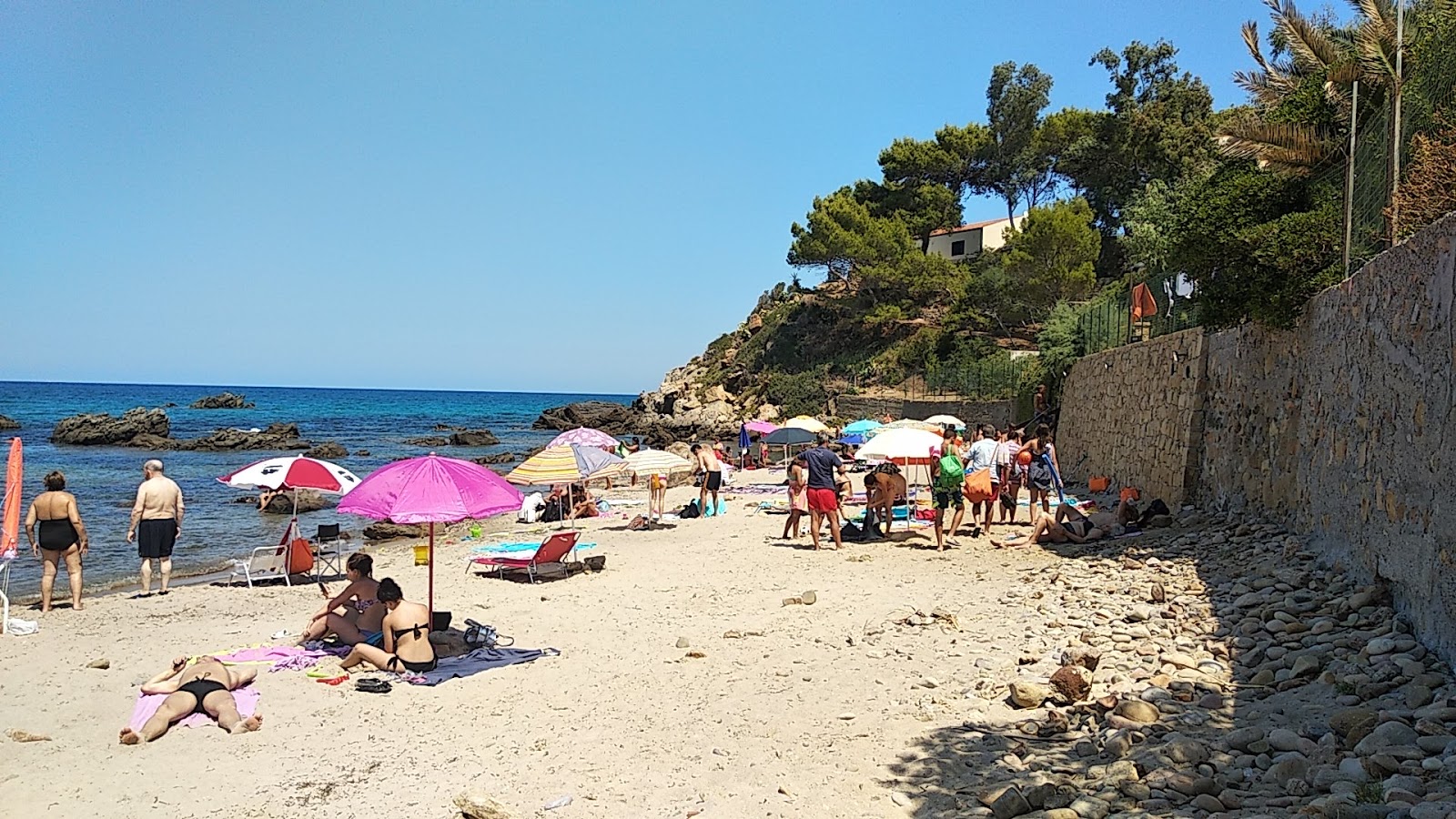 Foto av Spiaggia Di Mazzaforno strandortområde