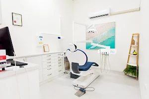 Maudsland Dental Care image