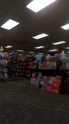 Book Store «Books-A-Million», reviews and photos, 335 Howe Ave, Cuyahoga Falls, OH 44221, USA