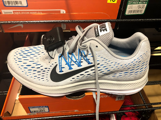 Shoe Store «DSW Designer Shoe Warehouse», reviews and photos, 118 Shawan Rd, Cockeysville, MD 21030, USA