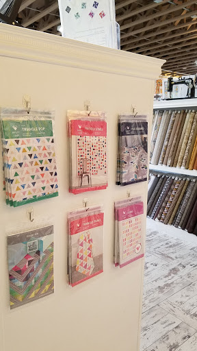 Quilt Shop «Quilting Mayhem», reviews and photos, 1118 1st St, Snohomish, WA 98290, USA
