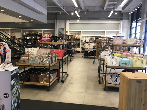 DSW Designer Shoe Warehouse