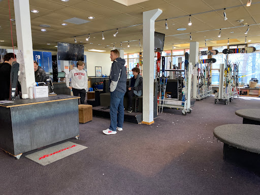 Snowboard Rental Service «Double Diamond Ski Shop», reviews and photos, 520 E Lionshead Cir, Vail, CO 81657, USA