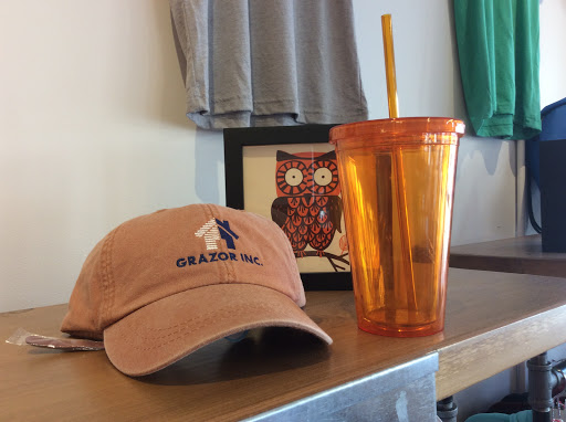 Custom T-shirt Store «CustomInk - Custom T-shirt Store - Richmond», reviews and photos, 3401 W Cary St, Richmond, VA 23221, USA