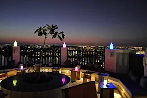 Horizon - Rooftop Bar image