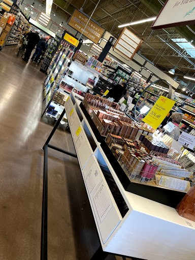 Grocery Store «Whole Foods Market», reviews and photos, 4944 Shelbyville Rd, Louisville, KY 40207, USA