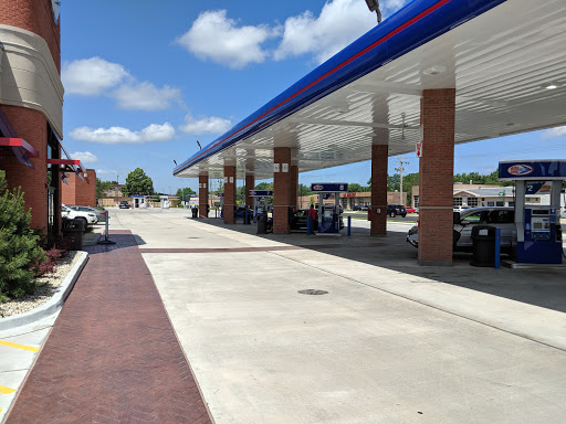 Gas Station «Delta Sonic Car Wash», reviews and photos, 1415 Ogden Ave, Downers Grove, IL 60515, USA
