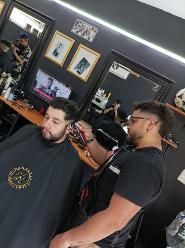 Teléfono de Barbería El Perla Negra, Men's Grooming