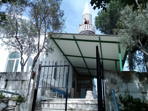 Bahçeburun Mahallesi Atahuru Camii