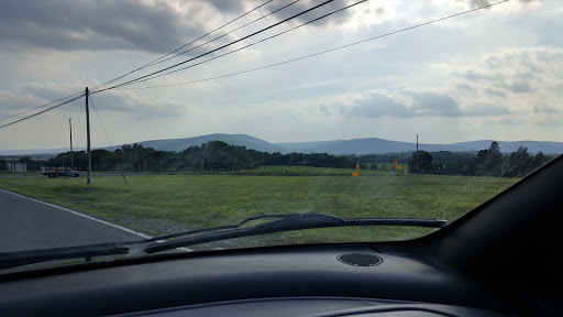 Liquor Store «Mountain Liquors Inc», reviews and photos, 17610 Old Gettysburg Rd, Emmitsburg, MD 21727, USA