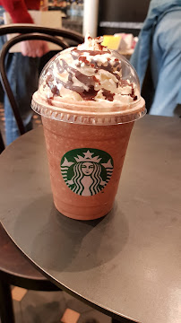 Frappuccino du Restaurant servant le petit-déjeuner Starbucks à Paris - n°19