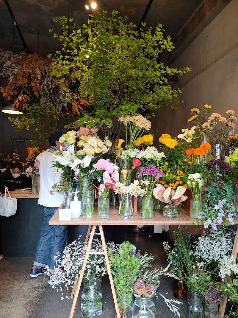 Luvonical Flower Works ラボニカル フラワーワークス 大阪 花屋 大阪府大阪市西区南堀江 花屋 花 グルコミ