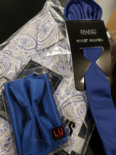 Clothing Store «K&G Fashion Superstore», reviews and photos, 5410 E 82nd St, Indianapolis, IN 46250, USA